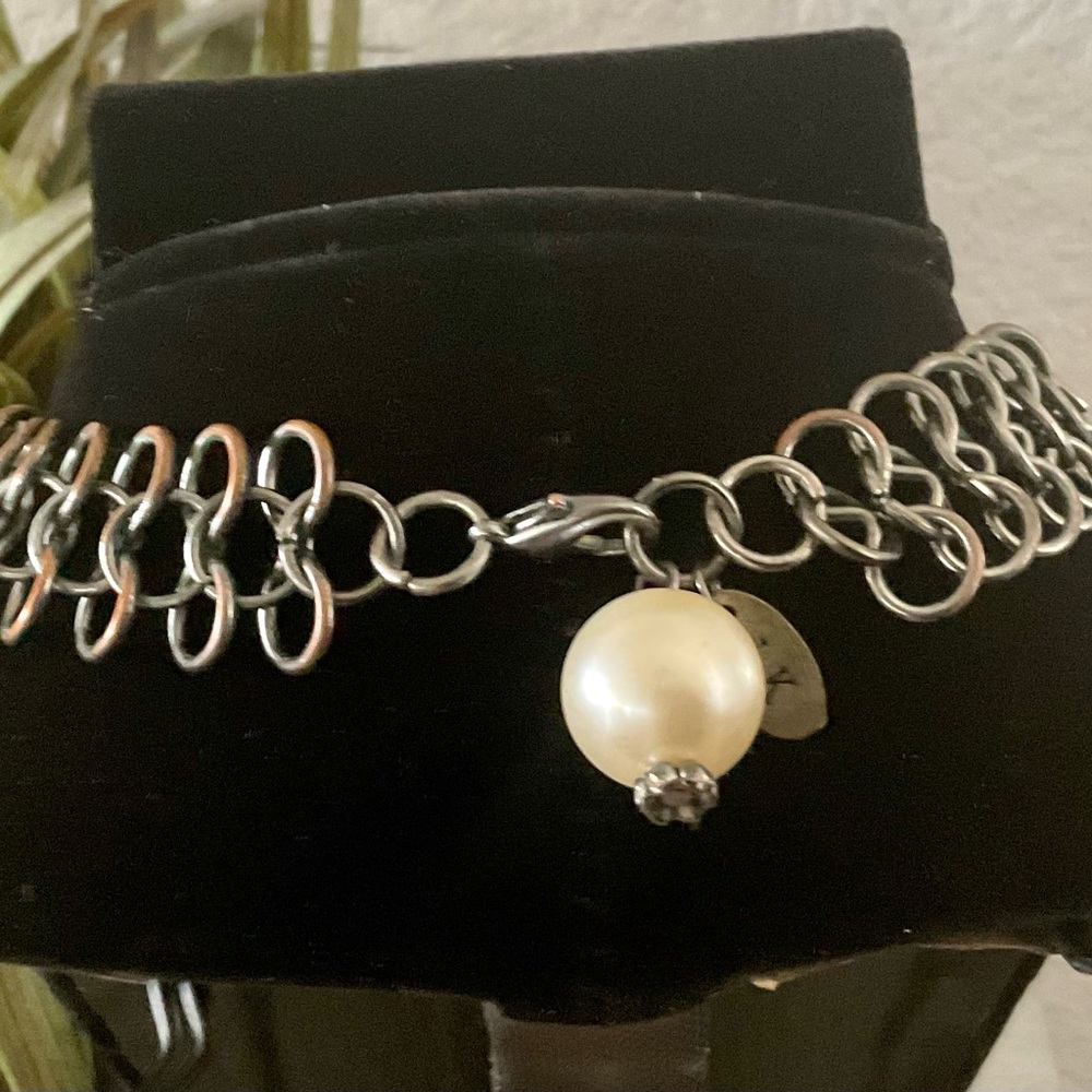 LK VINTAGE CLUSTER HEART & PEARL NECKLACE - 16” LONG - Picture 6 of 7